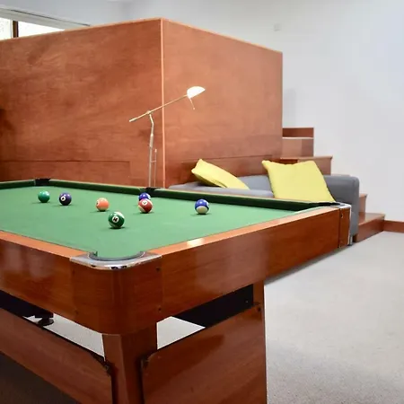 Unique And Spacious Studio Near Centre *